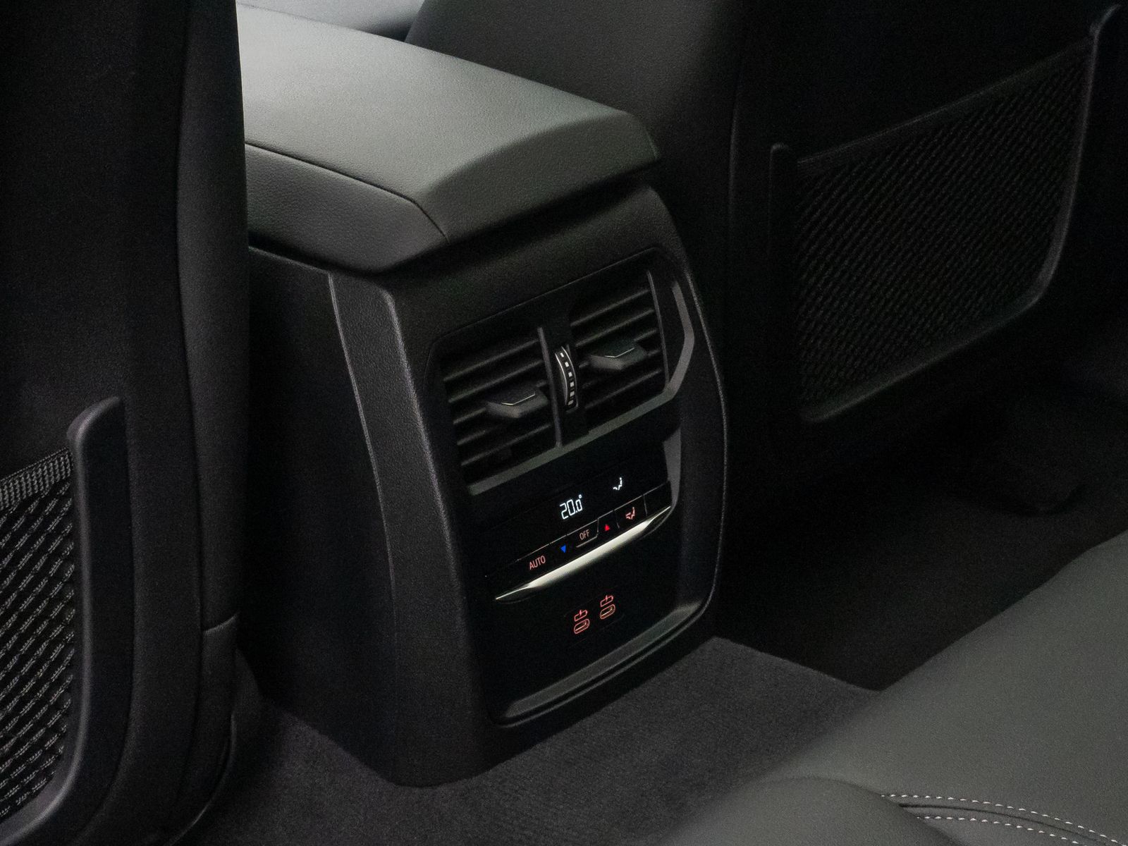 Fahrzeugabbildung BMW i4 eD40 GC Kamera HiFi GeschwindigReg Widscreen