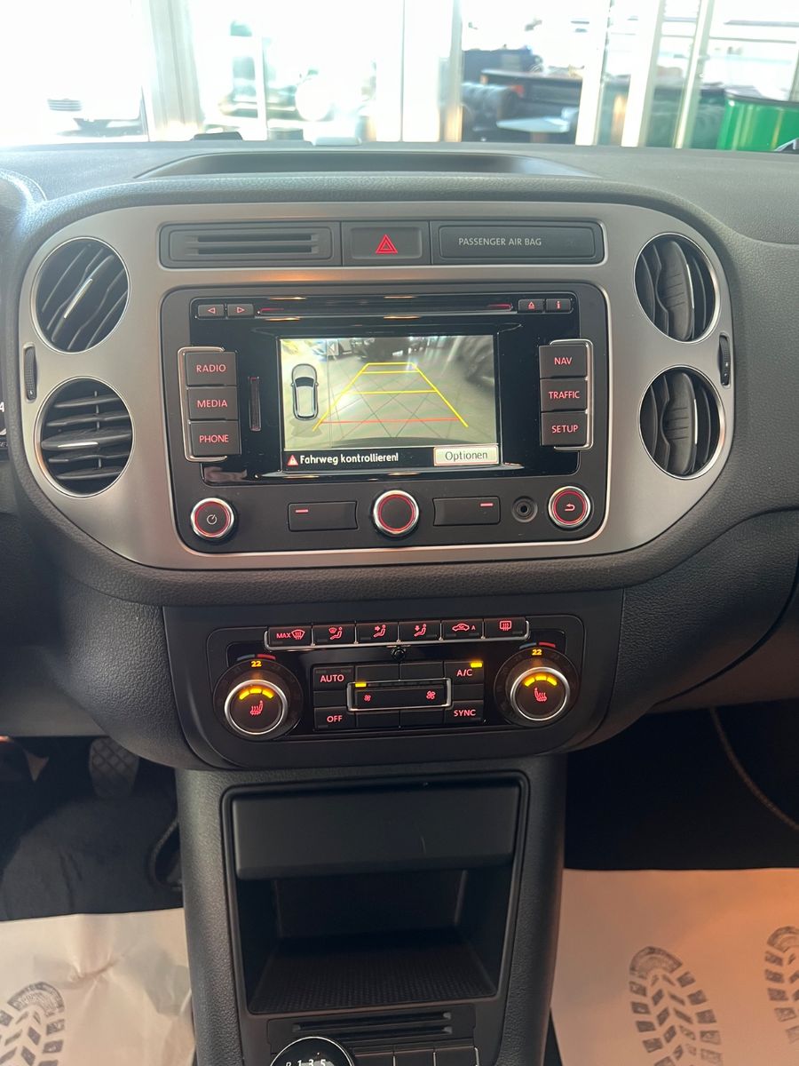Fahrzeugabbildung Volkswagen Tiguan Lounge Sport & Style BMT * 1.HAND *