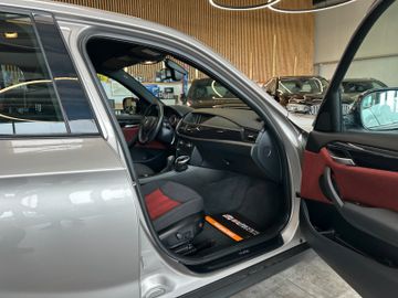 BMW X1 xDrive *KEYLESS*MEMORY*TEMPO*NAV*PDC(CAM)*