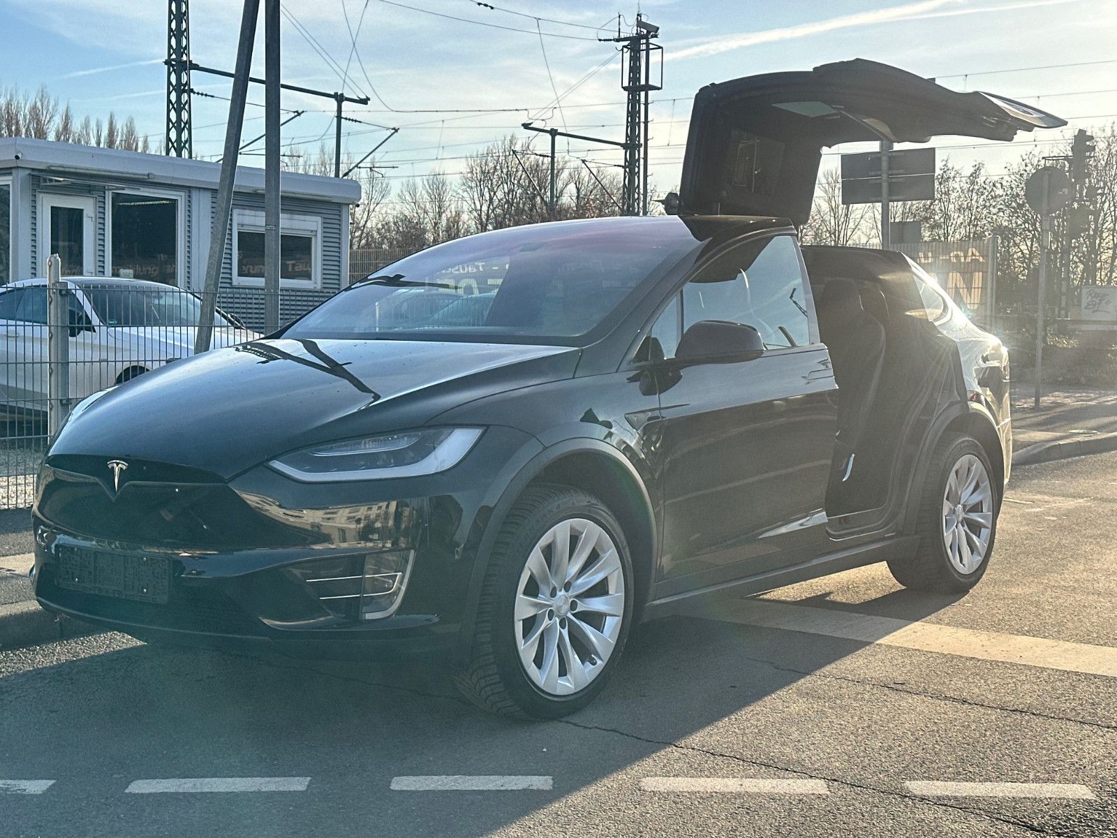 Fahrzeugabbildung Tesla MODEL X 90D PERFORMANCE+7SITZER+AHK