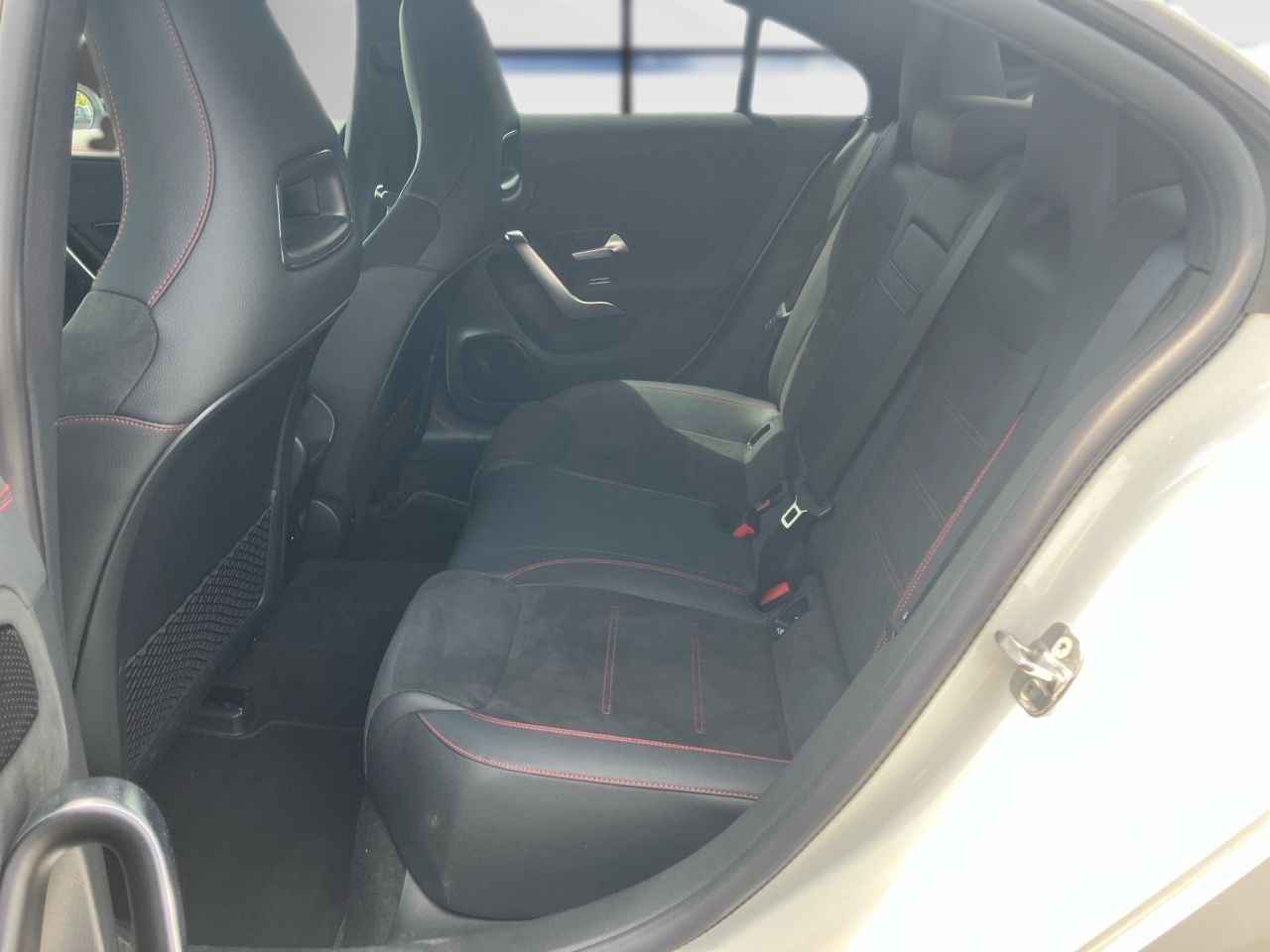 Fahrzeugabbildung Mercedes-Benz CLA 200 AMG+NIGHT+LENKRADHEIZ+AMBIENTE+LED+