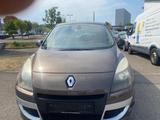 Renault Scenic Luxe TCe 130 - Renault Scenic: Luxe
