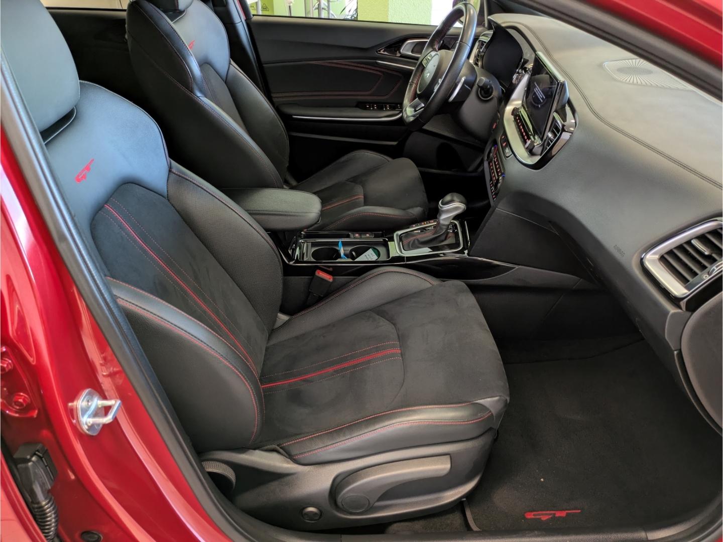Kia ProCeed 1.6 GT+Navi+LED+SHZ hinten+Kamera+