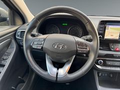 Fahrzeugabbildung Hyundai I30 Select 1,4 "NAVI-CAM-MULTI-SITZH-TEMPO-