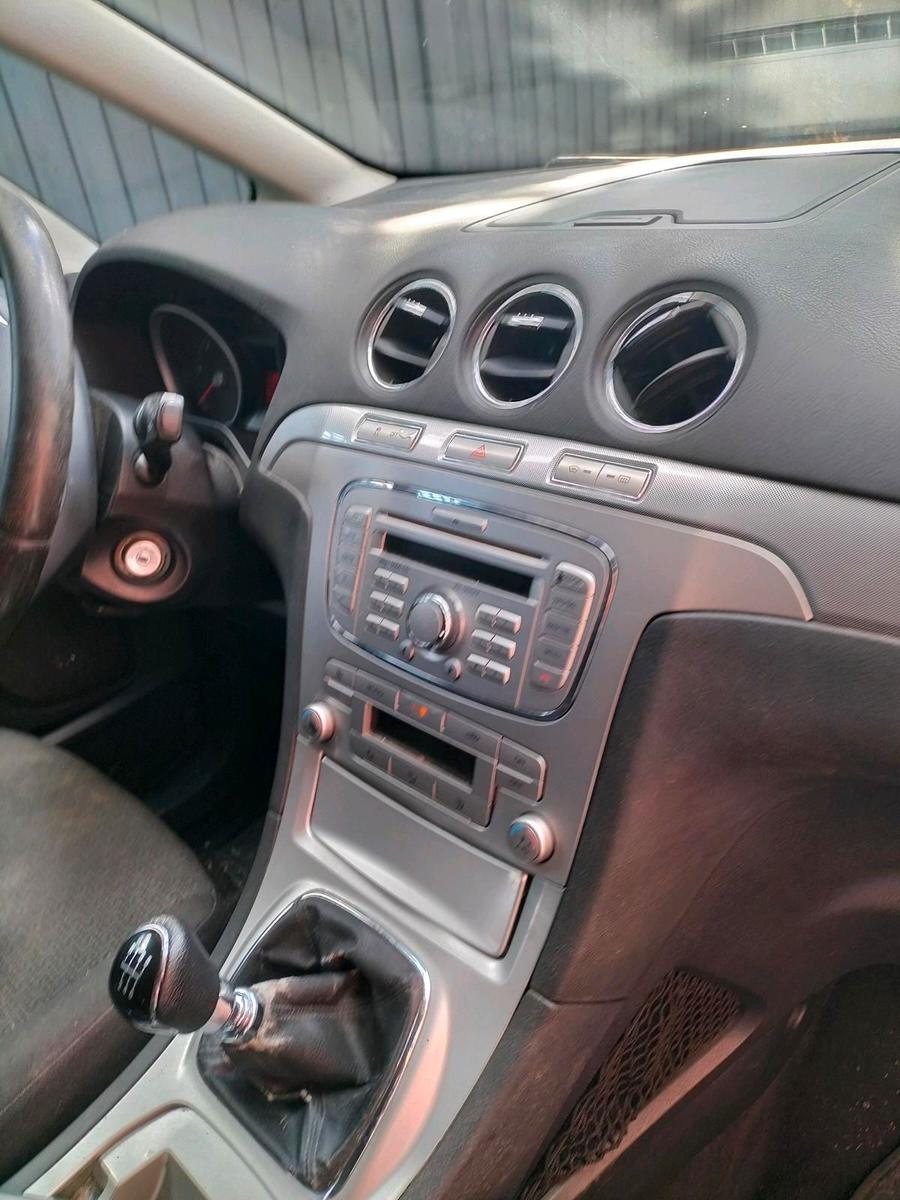 Ford Galaxy 2008 — interior