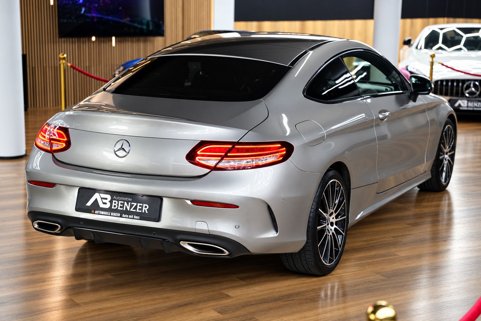 Fahrzeugabbildung Mercedes-Benz C 300 Coupe /AMG/VIRTUAL/MBUX/AMBIENTE/KAMERA
