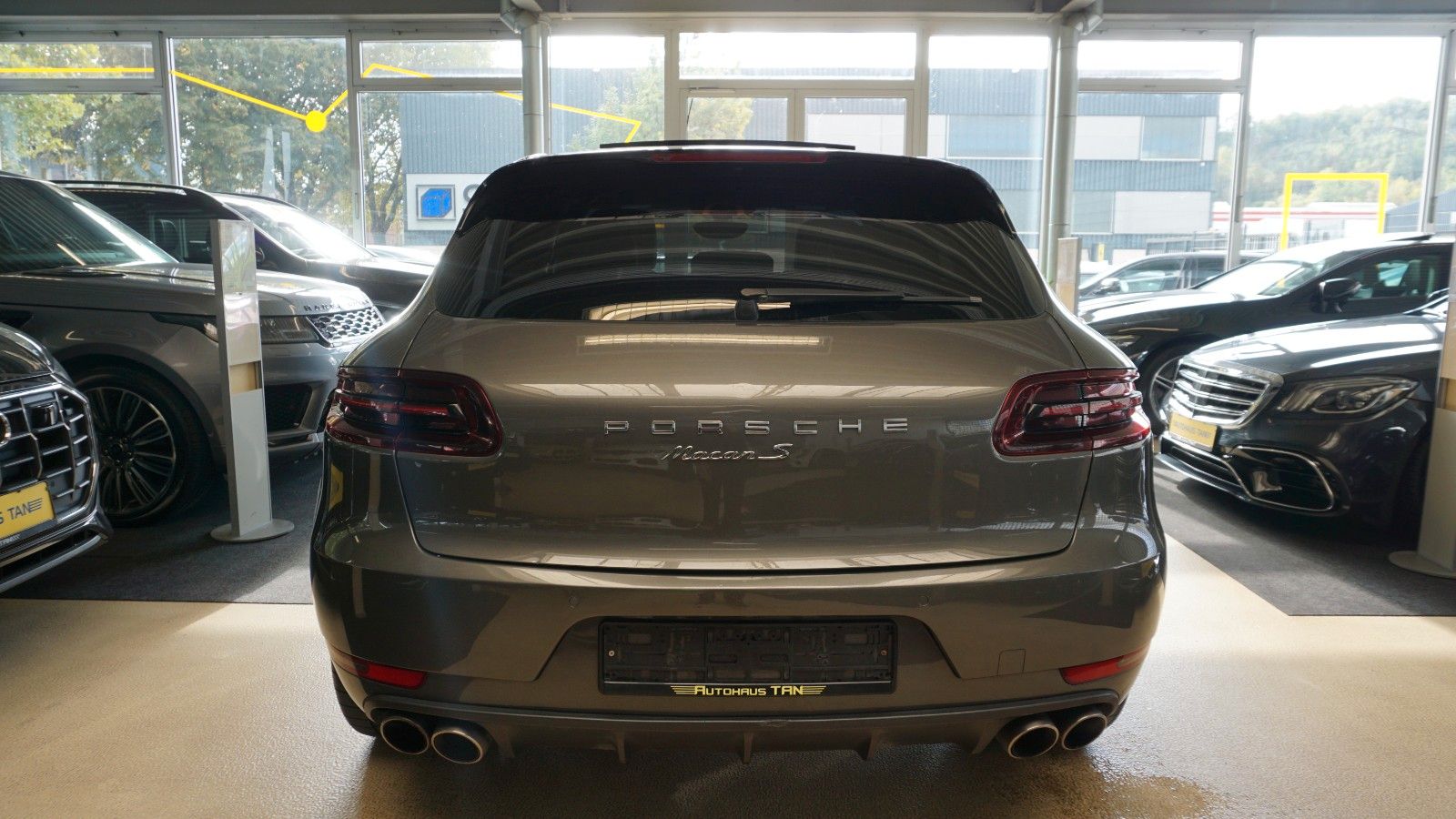 Fahrzeugabbildung Porsche Macan S *SITZBELÜFTUNG*PANORAMADACH*