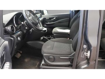 Mercedes V 220 - 8