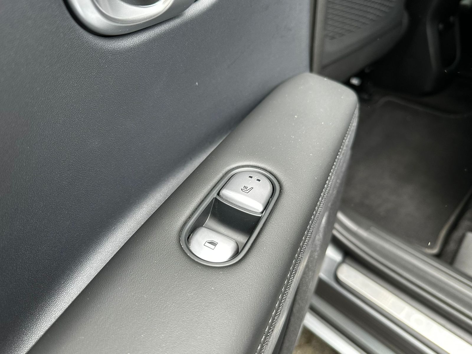 Fahrzeugabbildung Hyundai Ioniq 5 Uniq 4WD WERKSGA+MEMO+HEAD+BOSE+ACC+360°
