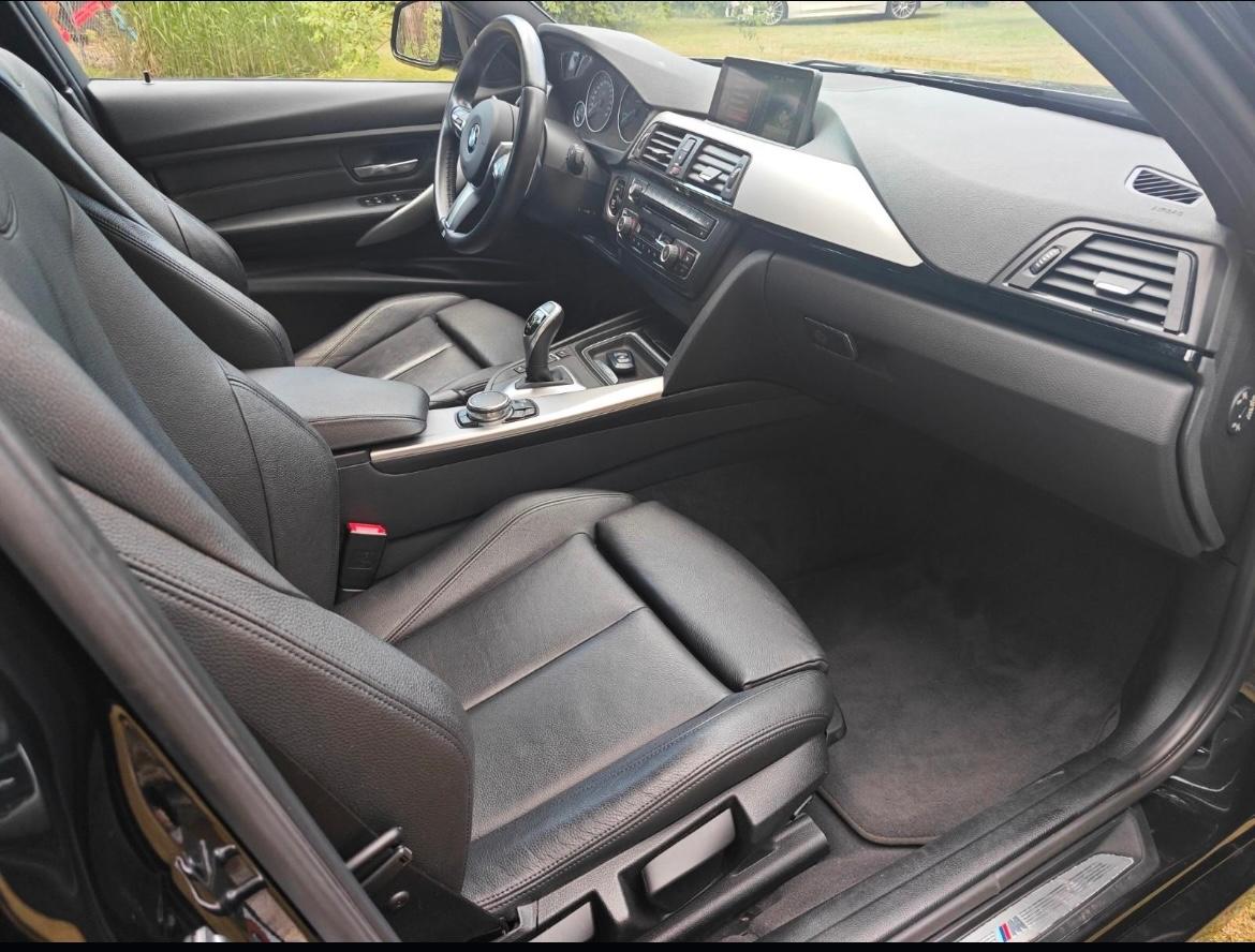 BMW 328i Touring -