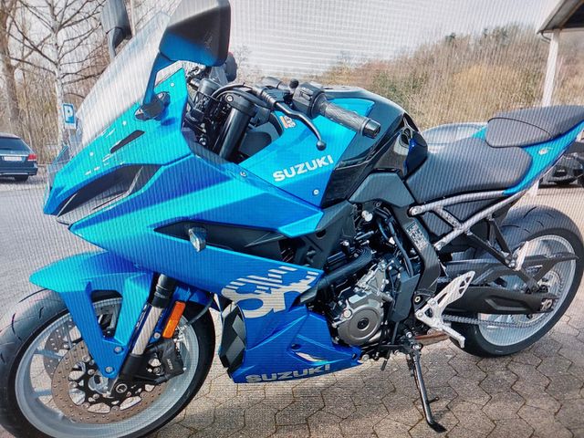 Suzuki GSX-8R