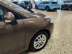 Fahrzeugabbildung Renault Scenic III Paris ( NAVI/AHK )