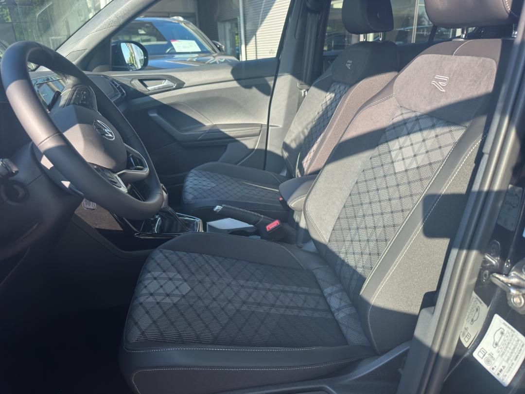 Fahrzeugabbildung Volkswagen T-Cross R-Line DSG,R-Line,GJR,Navi,Climatronic,C