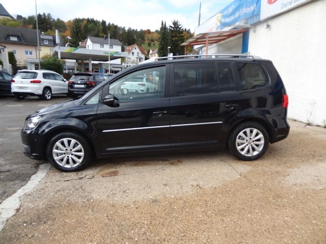 Fahrzeugabbildung Volkswagen Touran Highline/7-Sitz/Xenon/AHK/StH/Pano/