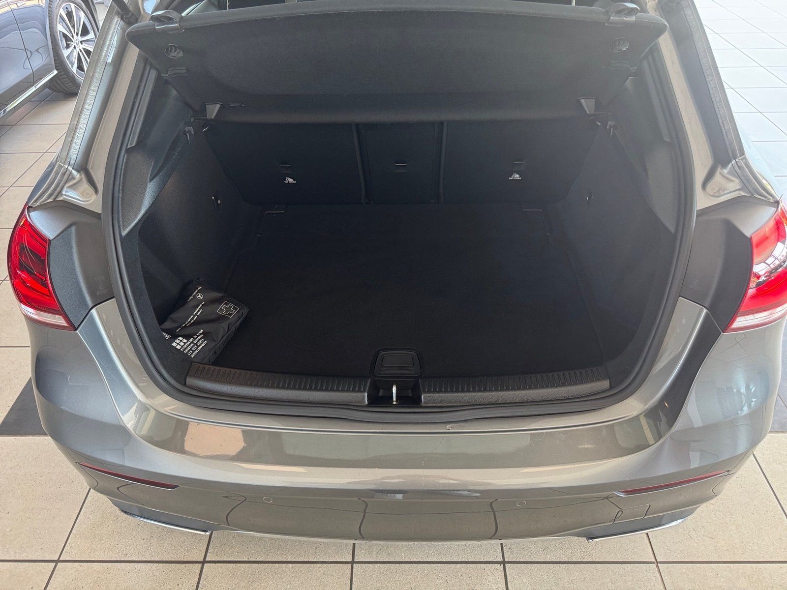 Fahrzeugabbildung Mercedes-Benz A 220 AMG-Line*LED*PDC*Spurhalt*Sitzheizung*MBUX