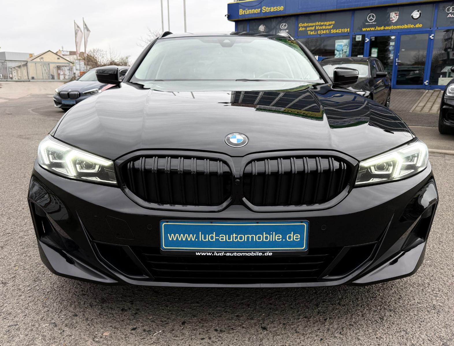 BMW 318I Touring  LCI