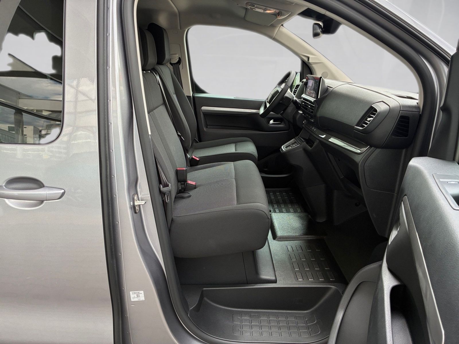 Fahrzeugabbildung Opel Zafira Life 2.2 Diesel (L2) Edition M Kamera,LED