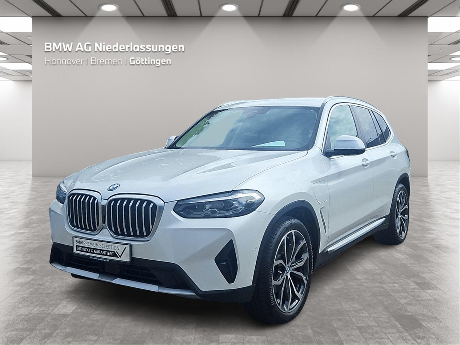 BMW X3 xDrive30e AHK LiveCockpitProf Head-Up Kamera
