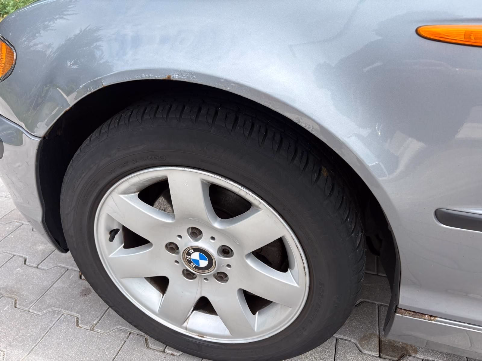 BMW 318 2004 — photo 14