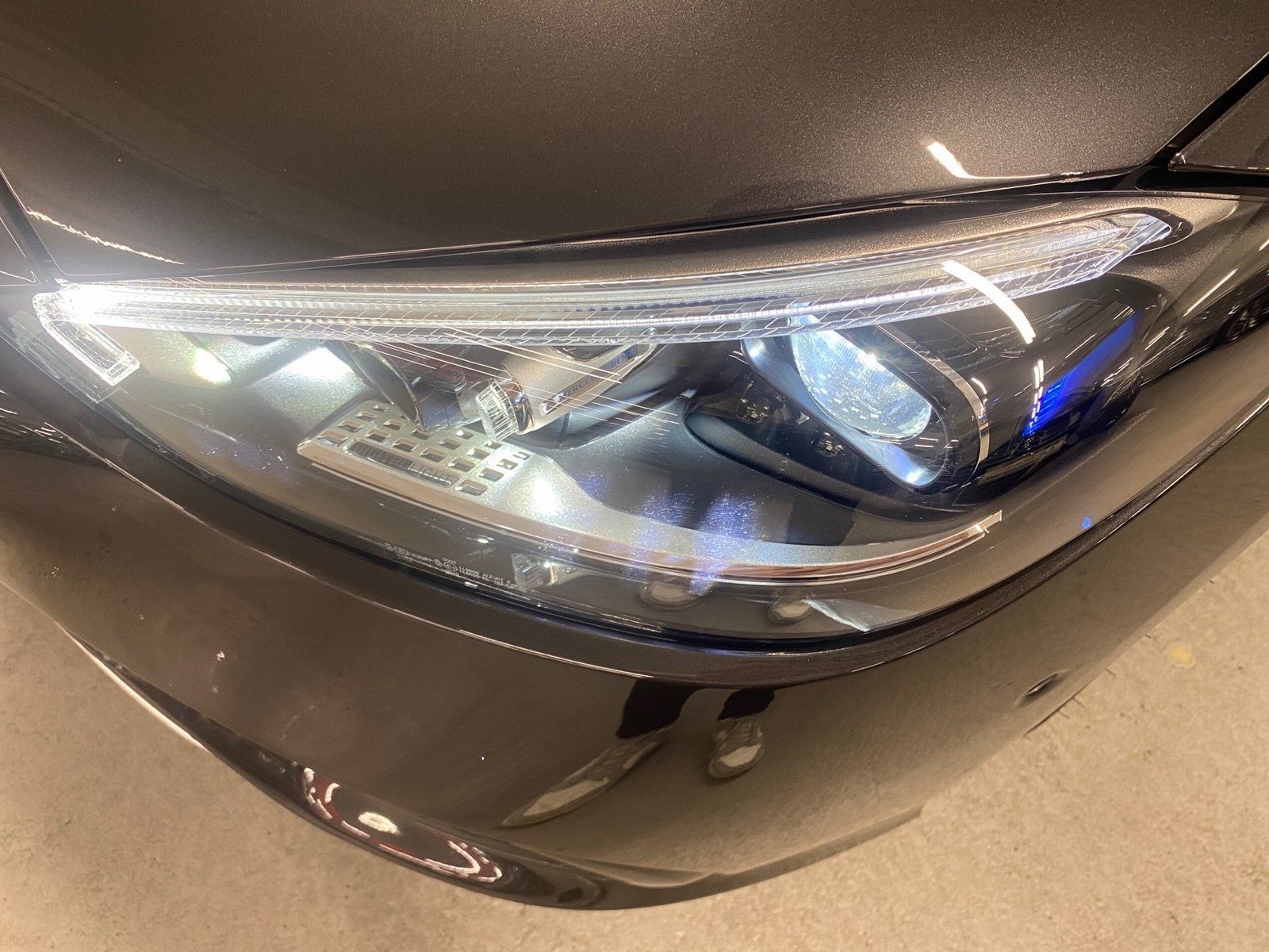 Fahrzeugabbildung Mercedes-Benz C 180 Avantgarde*Distronic*Totwinkel*Kamera*LED*