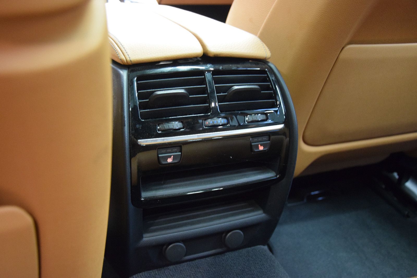 Fahrzeugabbildung BMW 520 d xDrive M Sport Leder Panorama H&K 360°