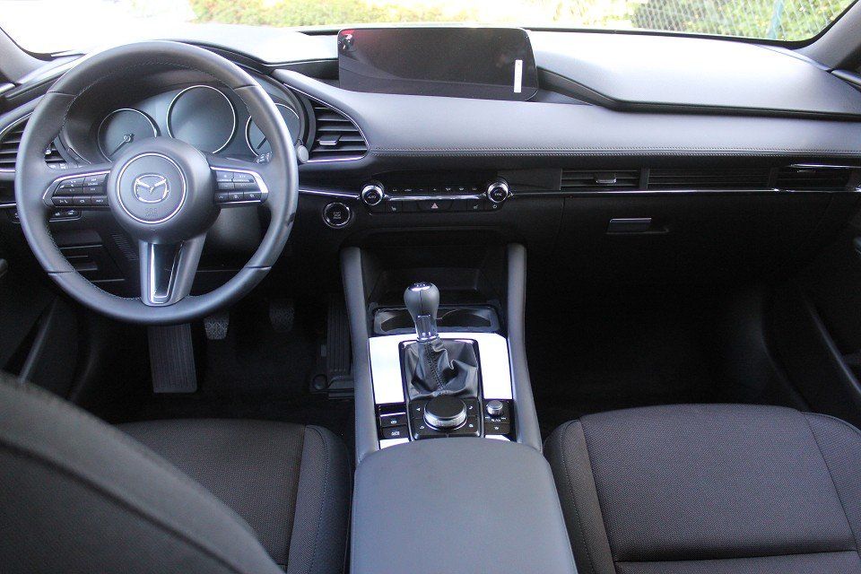 Fahrzeugabbildung Mazda 3 2025 M-Hybrid Centre-Line G-140 DESI NAVI ACAA