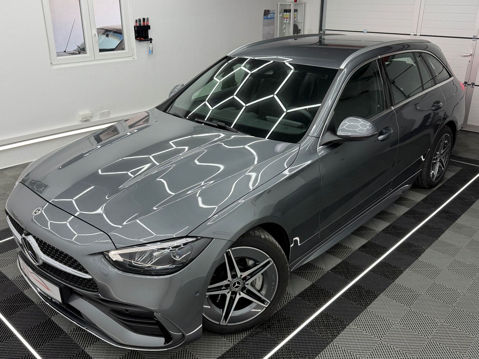 Fahrzeugabbildung Mercedes-Benz C 300 T d AMG-LINE/AMBI+/DAB/LED/DISTRONIC+