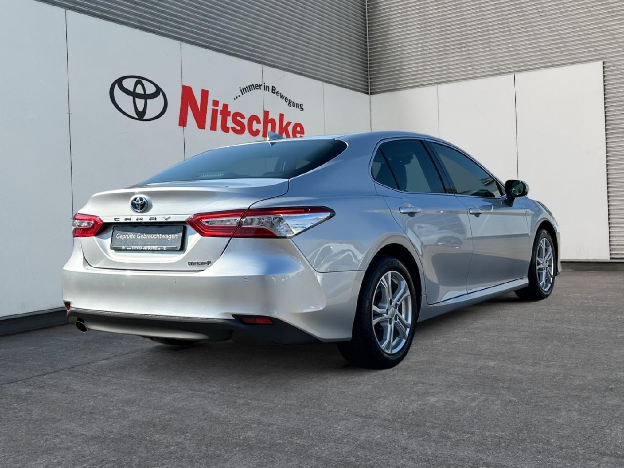 Toyota Camry 2.5 Hybrid Executive, AHK