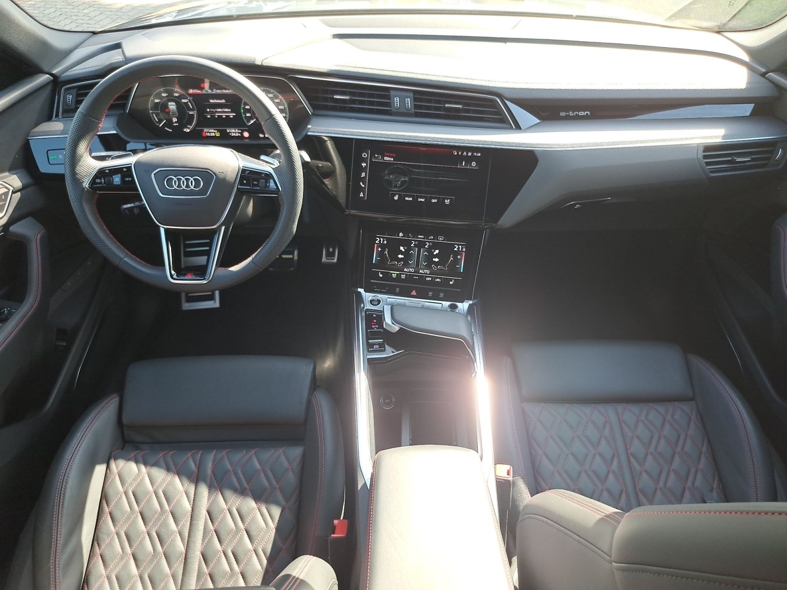 Audi Q8 e-tron - Bild 21