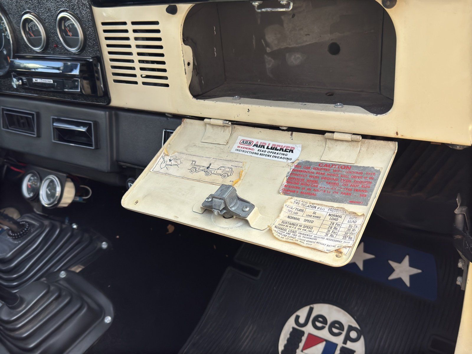 Fahrzeugabbildung Jeep CJ7 V8 LT1 H-Zulassung alles eingetragen