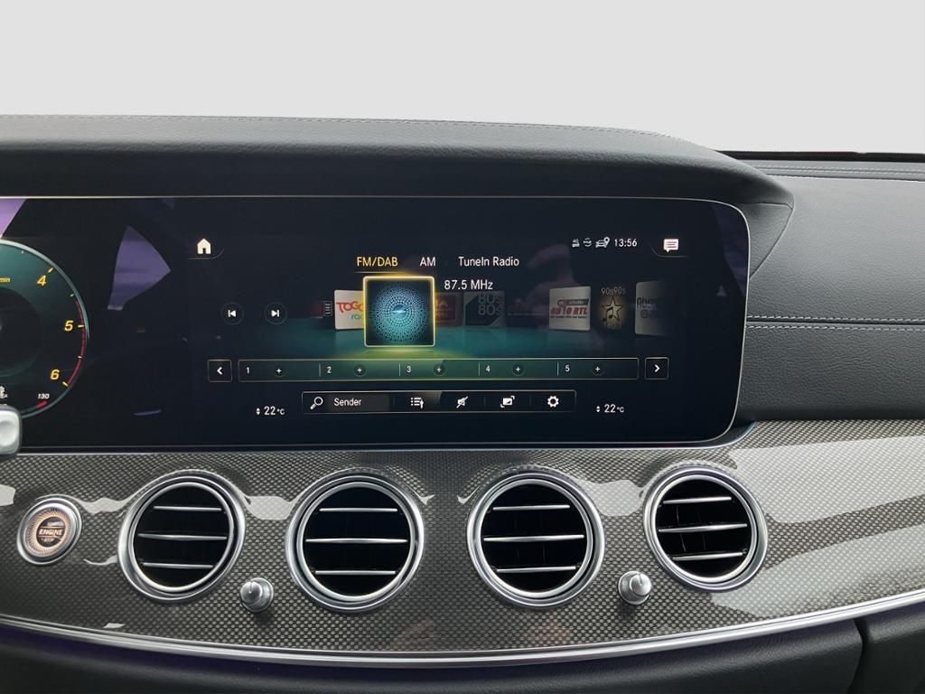 Fahrzeugabbildung Mercedes-Benz E 400 d 4MATIC T-Modell AMG*LED*HUD*FAP*Nav*360°