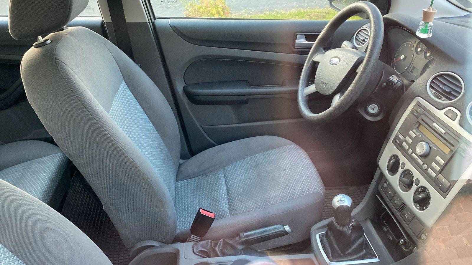 Ford Focus 2006 — photo 7