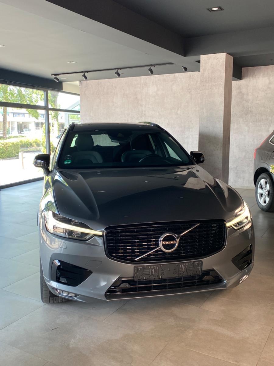 Volvo XC60 B4 D AWD R Design/Pano/BLIS/AHK/SHZ/21"-LM