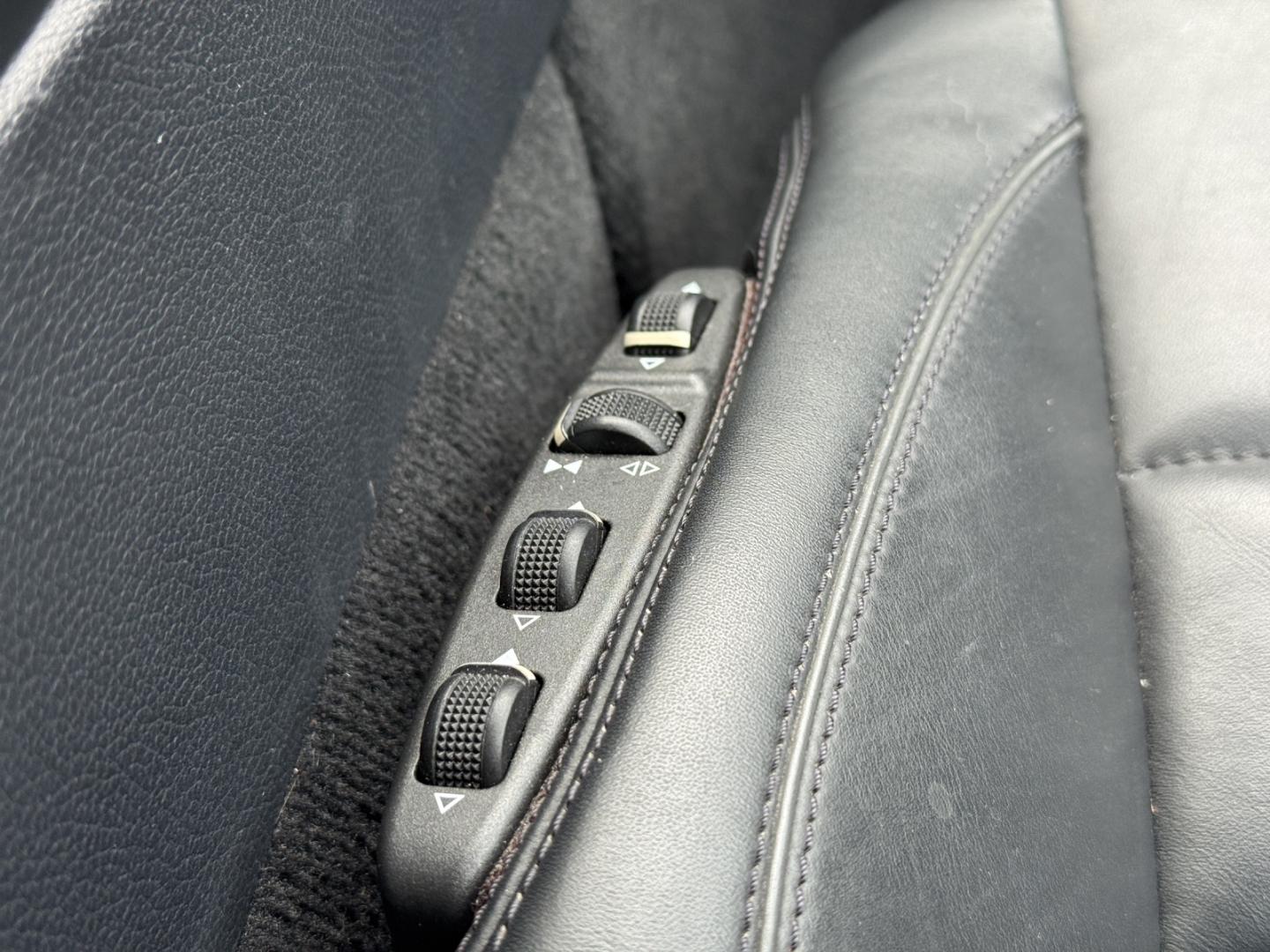 Mercedes-Benz E 220 CDI Cabrio 7G Airscarf LED Multikontursitz
