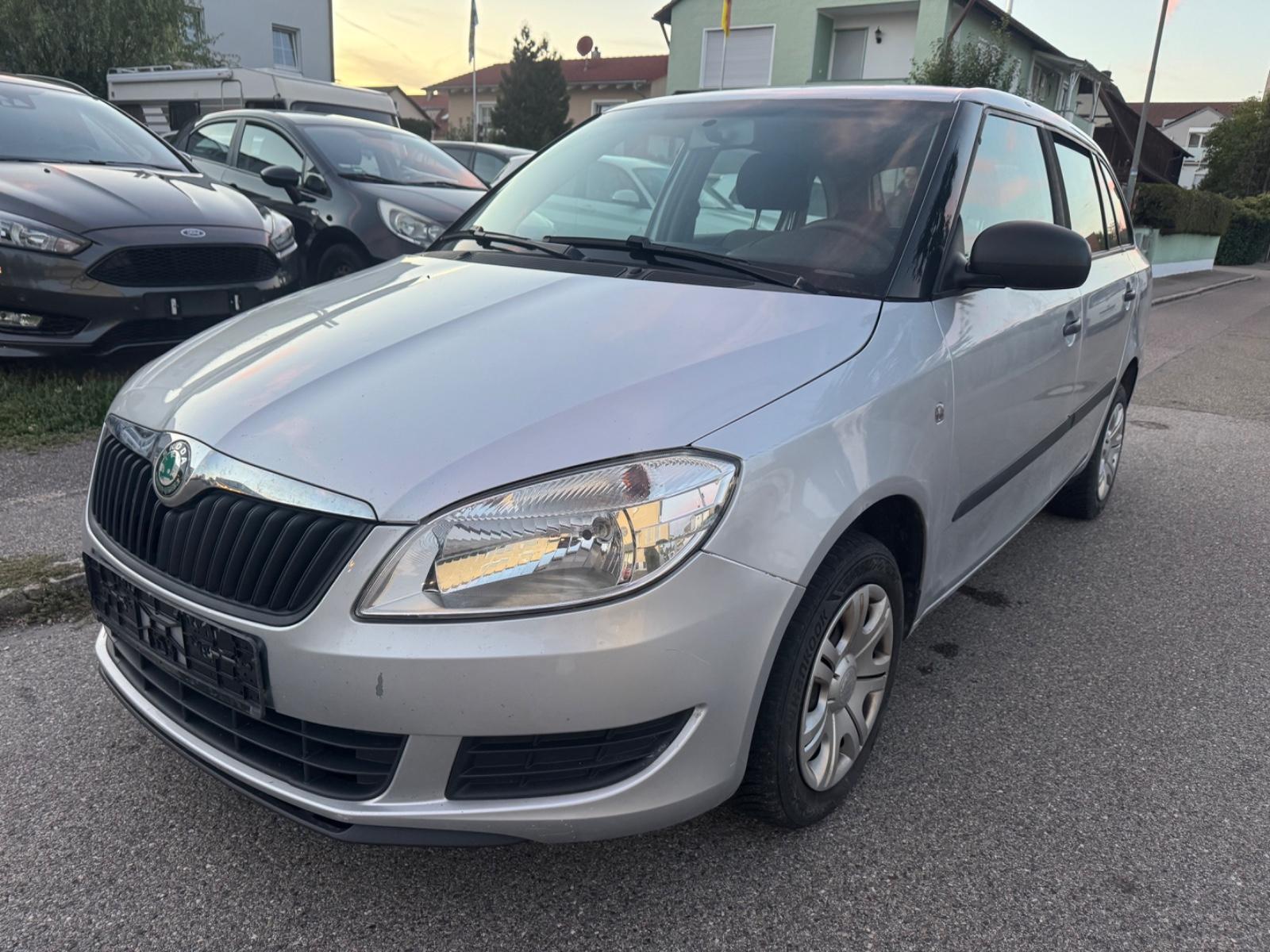 Skoda Fabia 2011 — interior
