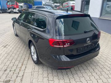 Volkswagen Passat Variant - 4