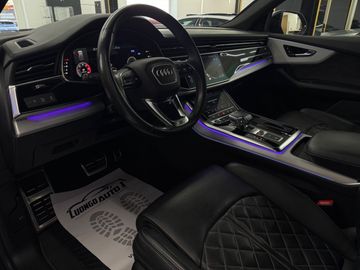 Audi Q8 - 10