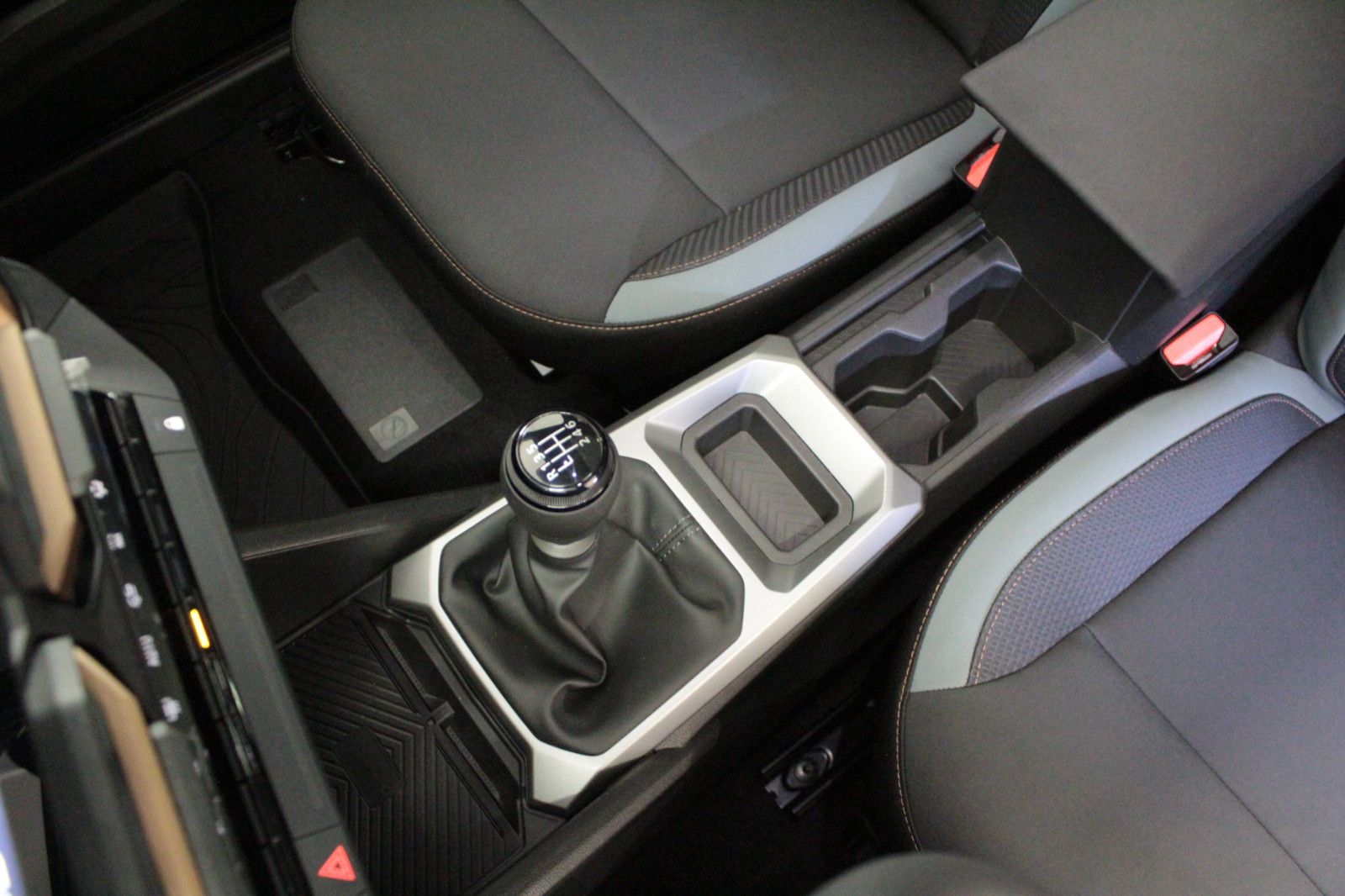 Fahrzeugabbildung Dacia Bigster mild hybrid 140 Extreme *Winter+*City*