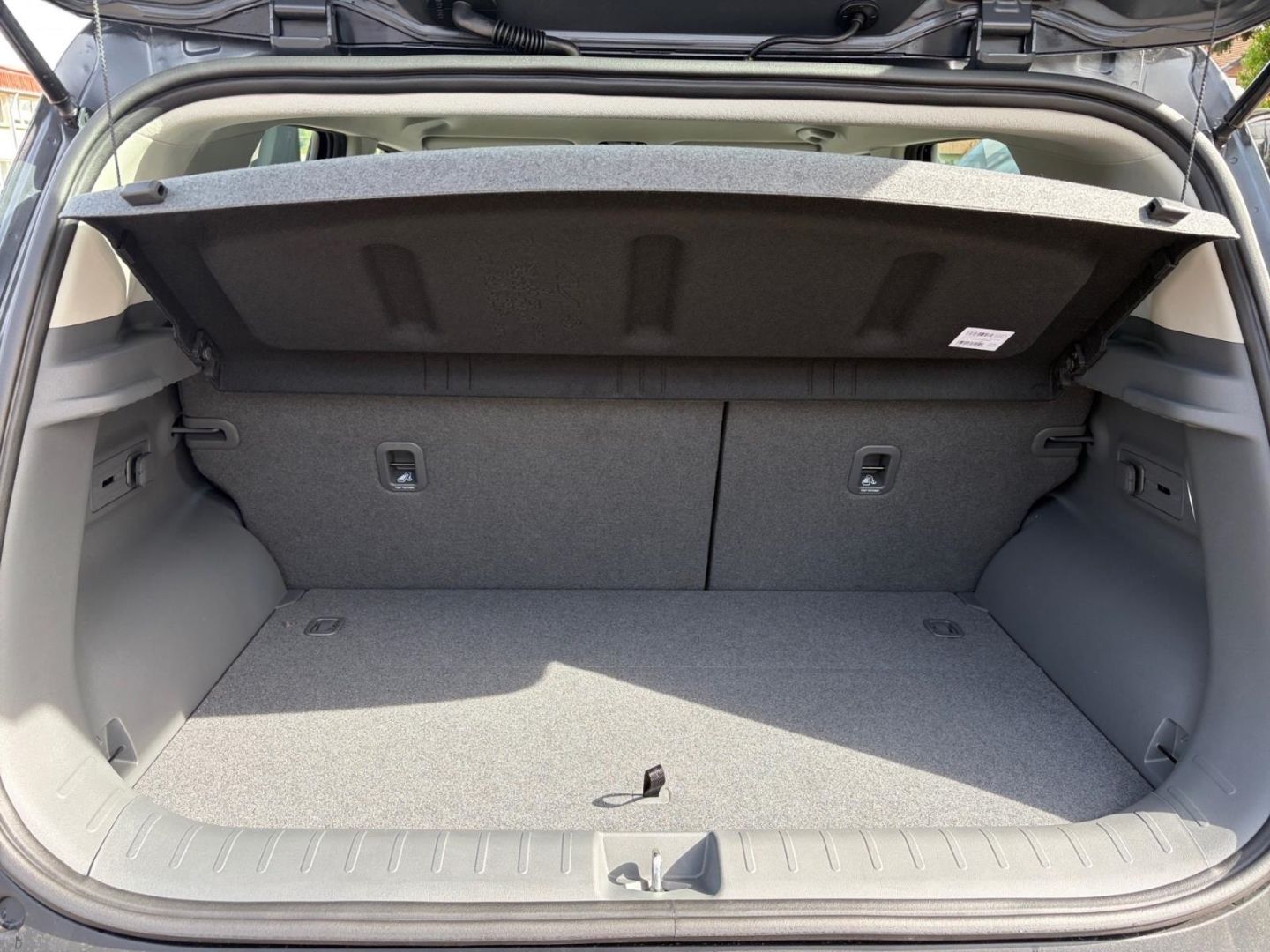 Fahrzeugabbildung Kia EV2 42.2 kWh 5S EARTH WINTER-CONNECT- TECH-PAKET