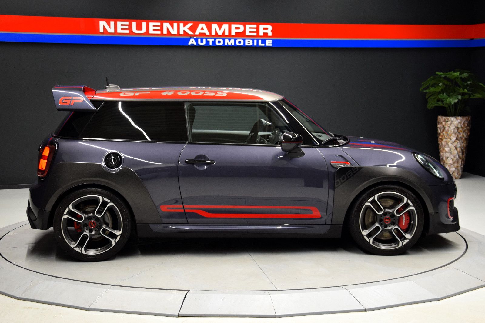 Fahrzeugabbildung MINI John Cooper Works GP #55 *Carbon Tempo. Schale