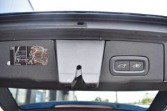 Fahrzeugabbildung Volvo XC60 D4 Autom. R-Design*STHZG*H/K*RFK*ACC