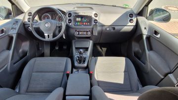 Volkswagen Tiguan - 11