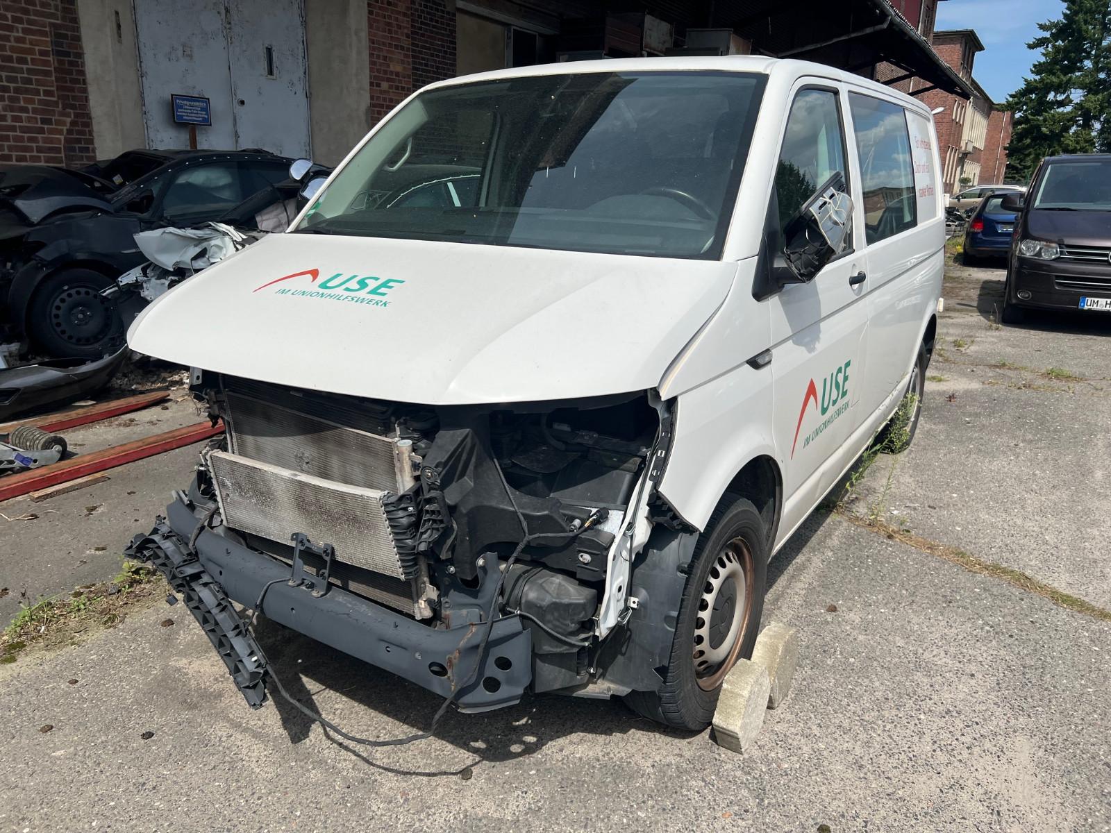 Volkswagen T6 Transporter Kombi Navi ACC Scheibe heizb.