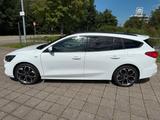 Ford Focus 1,5 EcoBoost 134kW ST-Line Turnier 8-fach  - Ford Focus mit Benzin-Antrieb: Kombi, 1.8