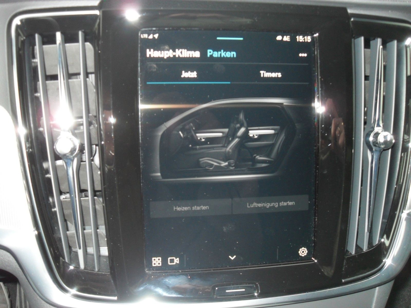 Fahrzeugabbildung Volvo V90 B4 Kombi Plus Dark | Standheizung / Timer