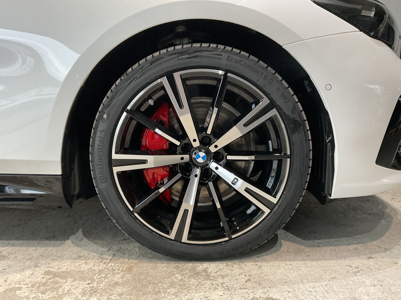 Fahrzeugabbildung BMW i5 xDrive40 Touring M Sportpaket DAB LED AHK