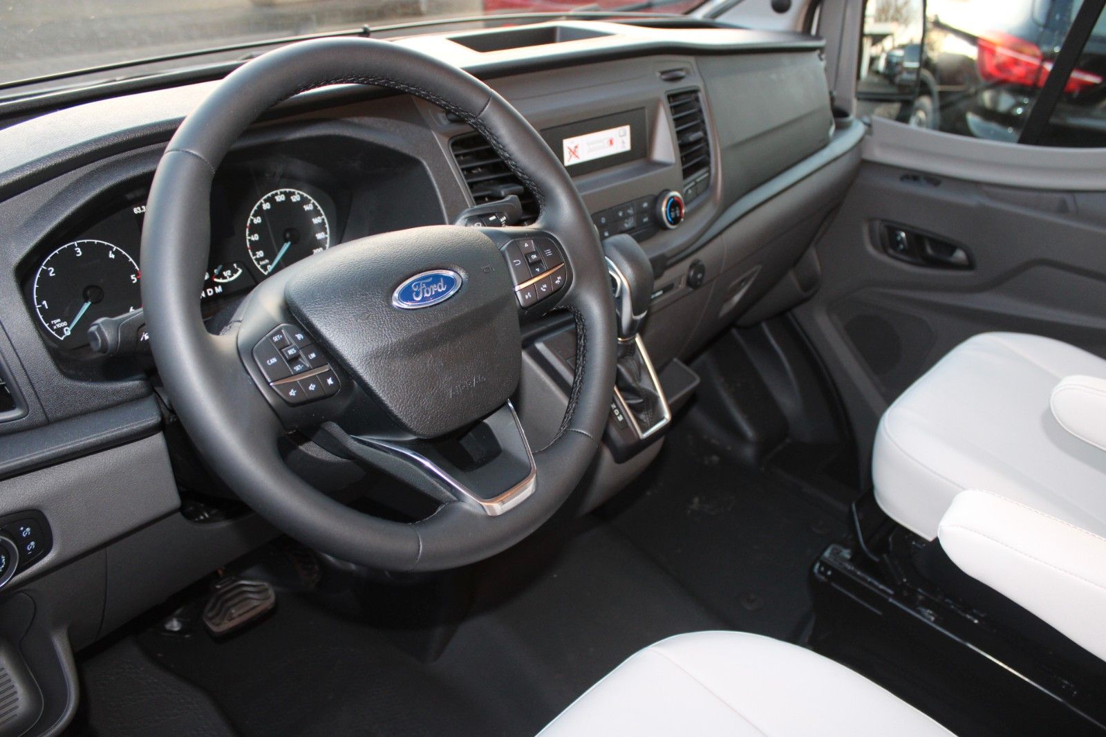 Fahrzeugabbildung Bürstner Ford SIGNEO Schlafdach Automatik SOFORT