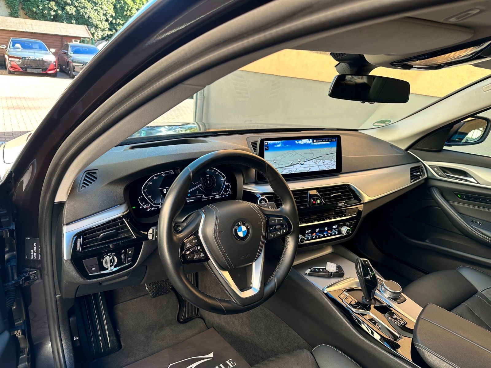 BMW 530e PANO*Massage*Sitzklima*Softcl*HiFi*360° imagem 2