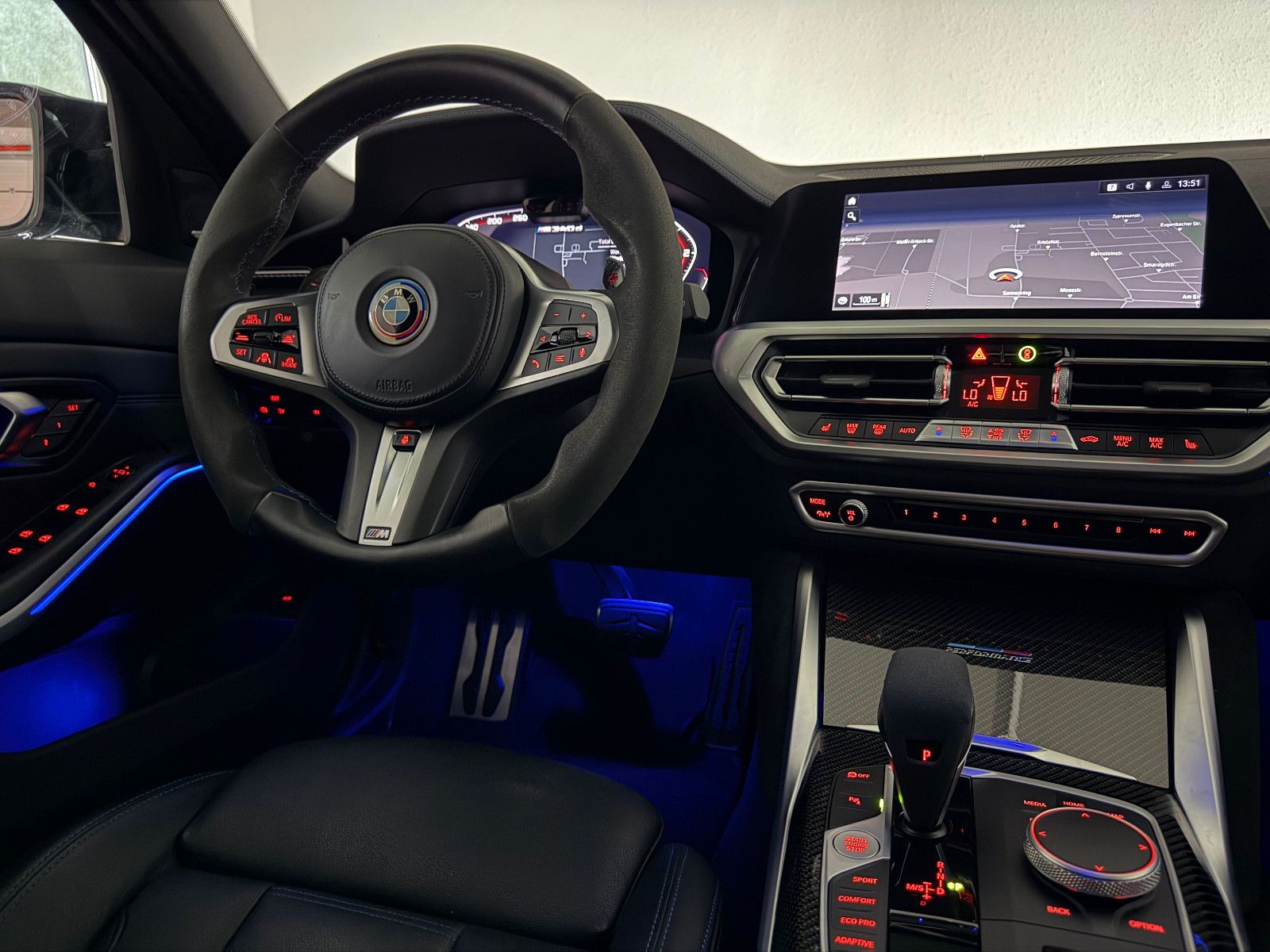 Fahrzeugabbildung BMW M340 d xDrive/STHZ/LASER/HuD/PANO/DRAVIT/DE FZG