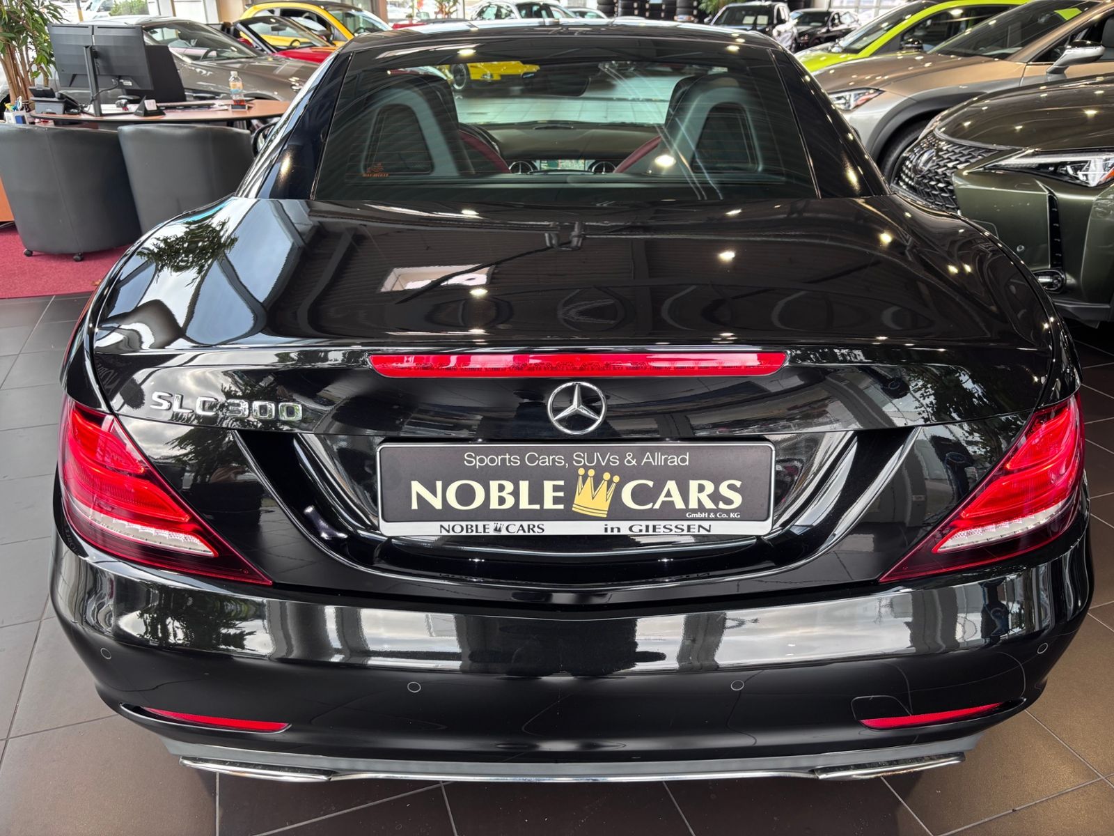Fahrzeugabbildung Mercedes-Benz SLC 300 9G-Tronic LED NAVI ALU